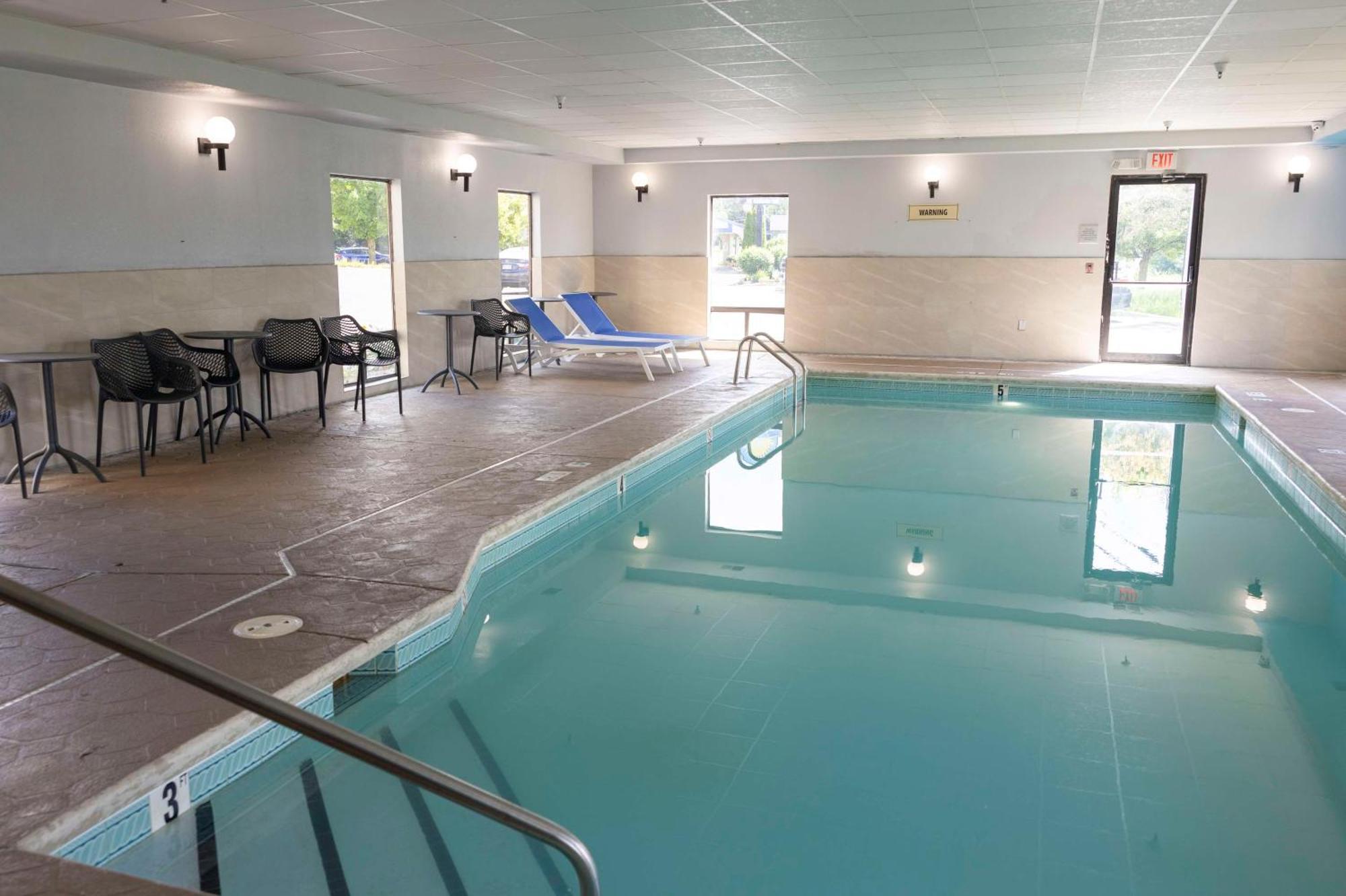 Hampton Inn Kent/Akron Area Ngoại thất bức ảnh