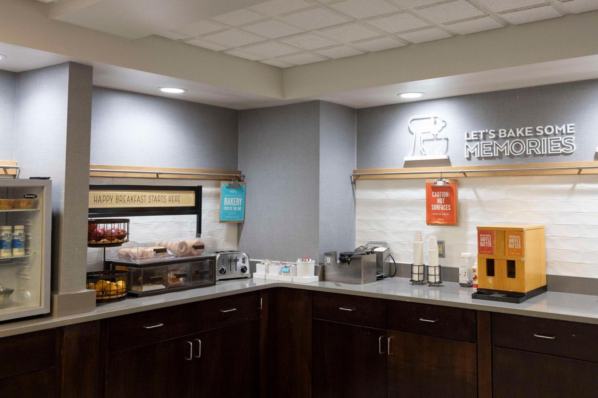 Hampton Inn Kent/Akron Area Ngoại thất bức ảnh