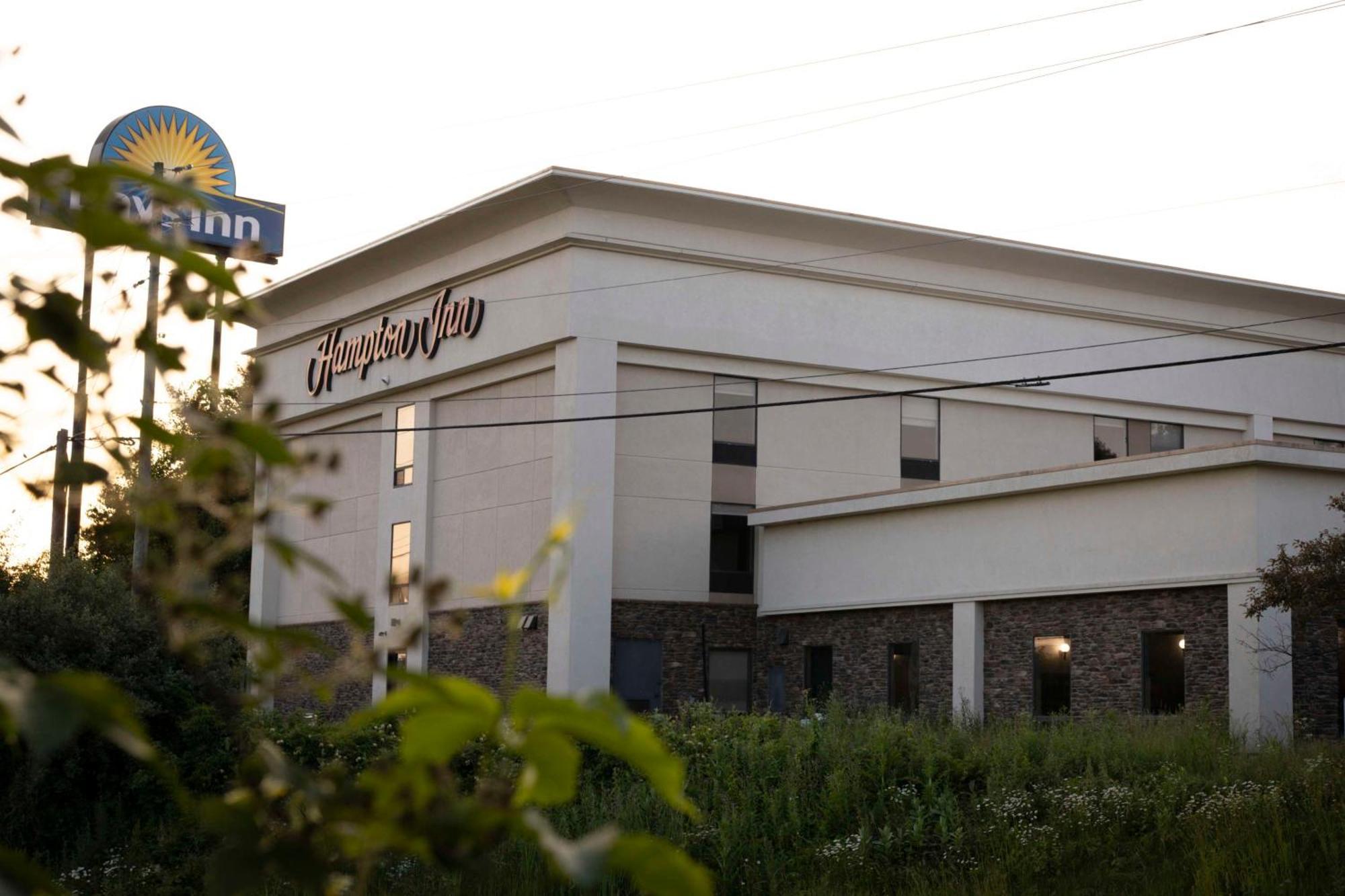 Hampton Inn Kent/Akron Area Ngoại thất bức ảnh